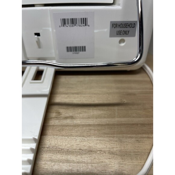 CONAIR Lighted Vanity With 1x & 10x Magnifying Mirrors & 4 Light Settings - Picture 8 of 10